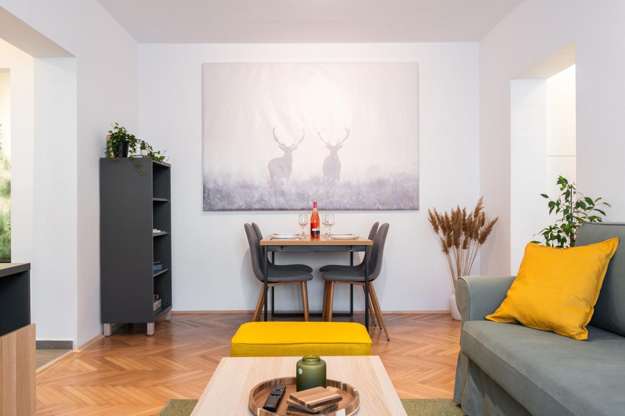 The Cozy Deer Apartment Σινάια Εξωτερικό φωτογραφία
